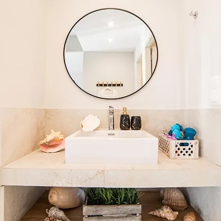 Mira Marina בית נופש *