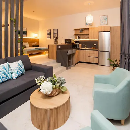 Mira Marina מאסורי